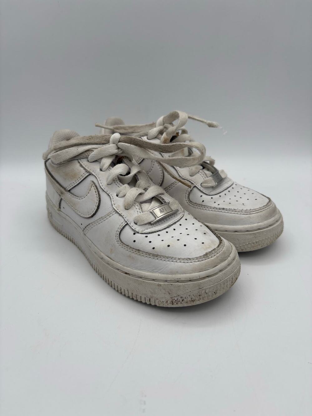 Kids Nike Air Force 1 White on White Low Lace Up Sneakers Size 1 Youth